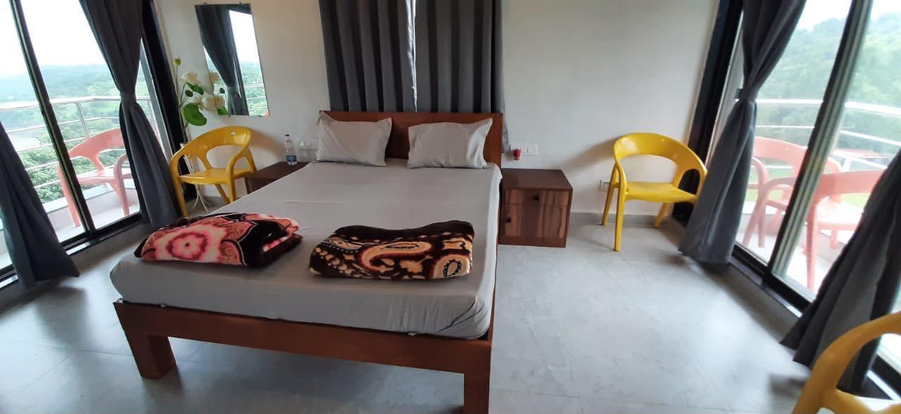 Hotel Randha surroundings